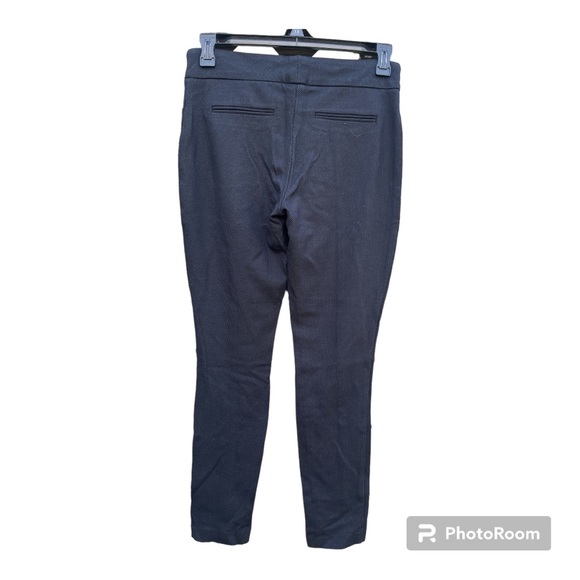 Hilary Radley pull on pants in blue pattern. Size medium - Picture 2 of 11